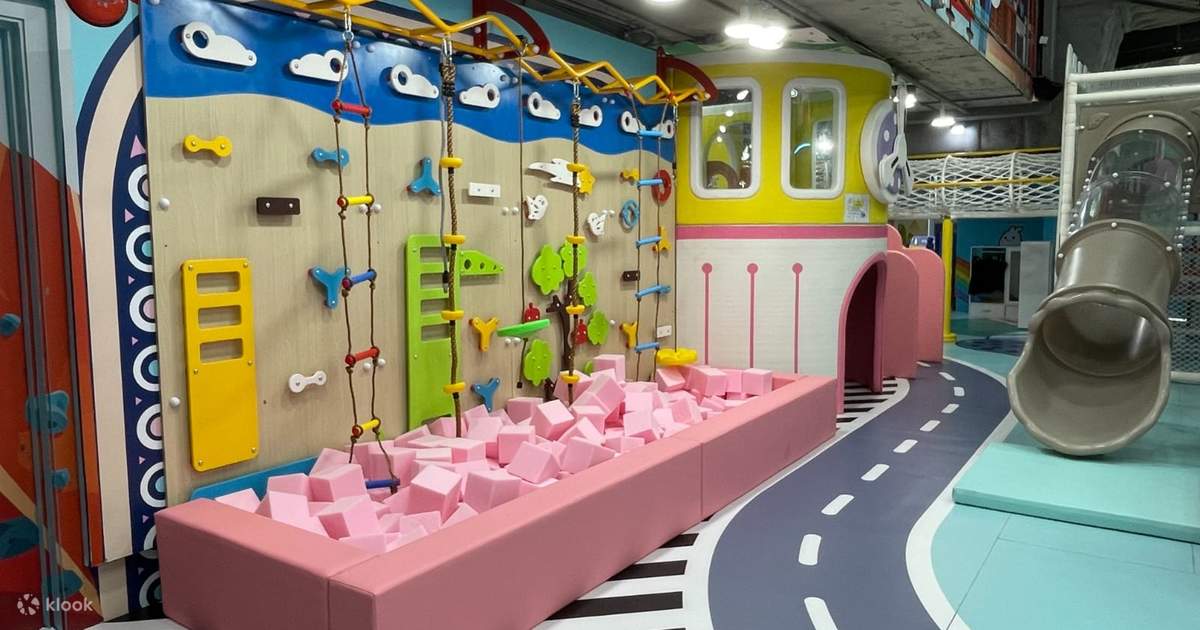 キッズキッズカー＆プレイハウス